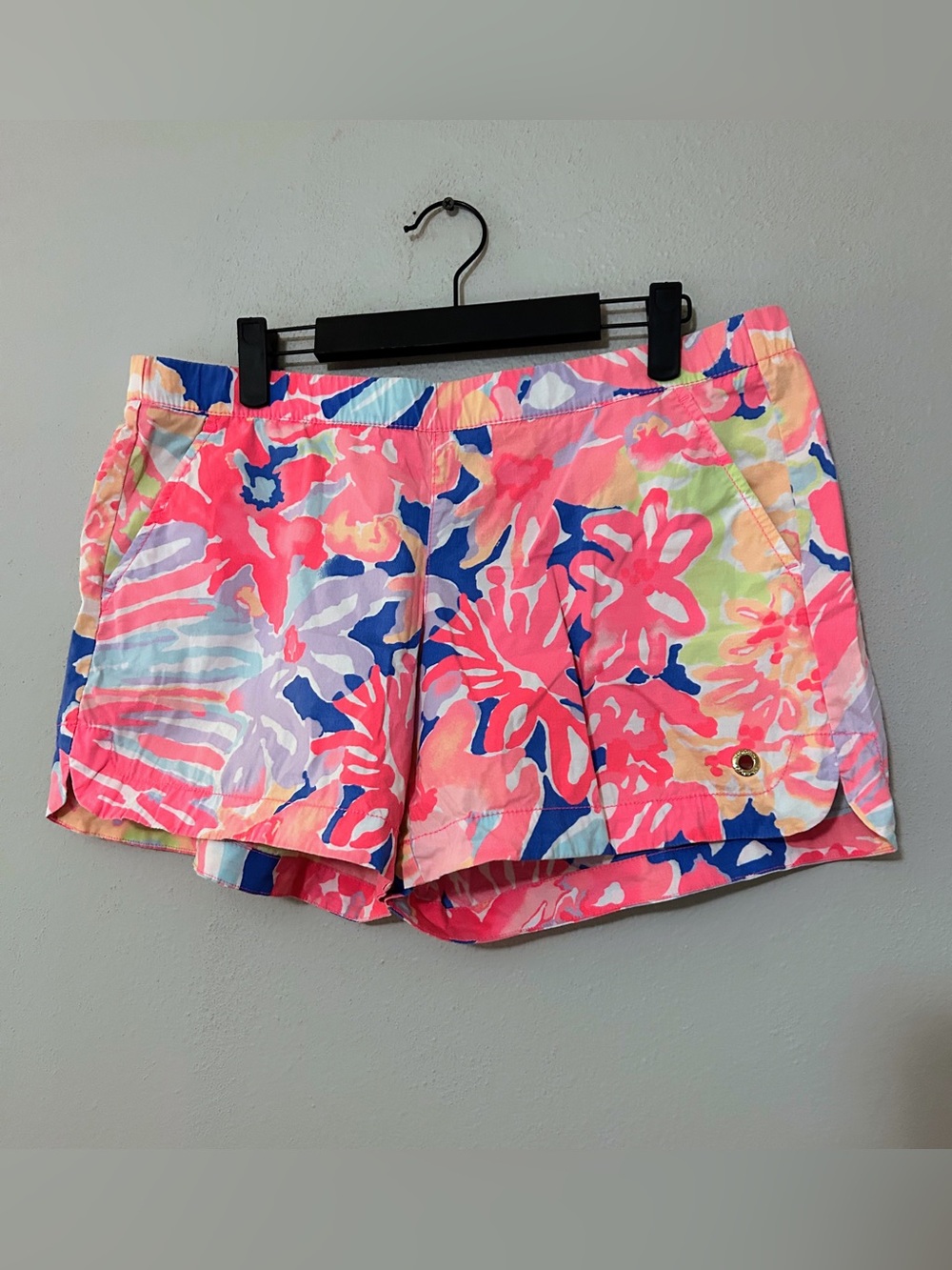 Women's Lilly Pulitzer Neon Floral Print Casual Shorts Size M